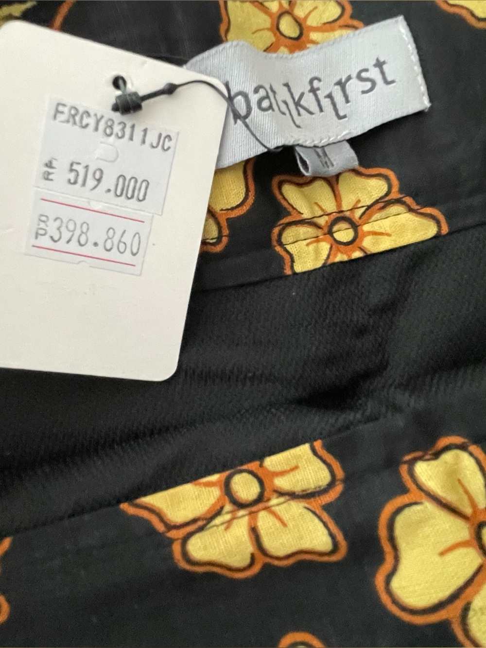 NWT Batik First Asymmetric Black Floral-Print Midi Skirt Yellow & Orange Small - Picture 13 of 14